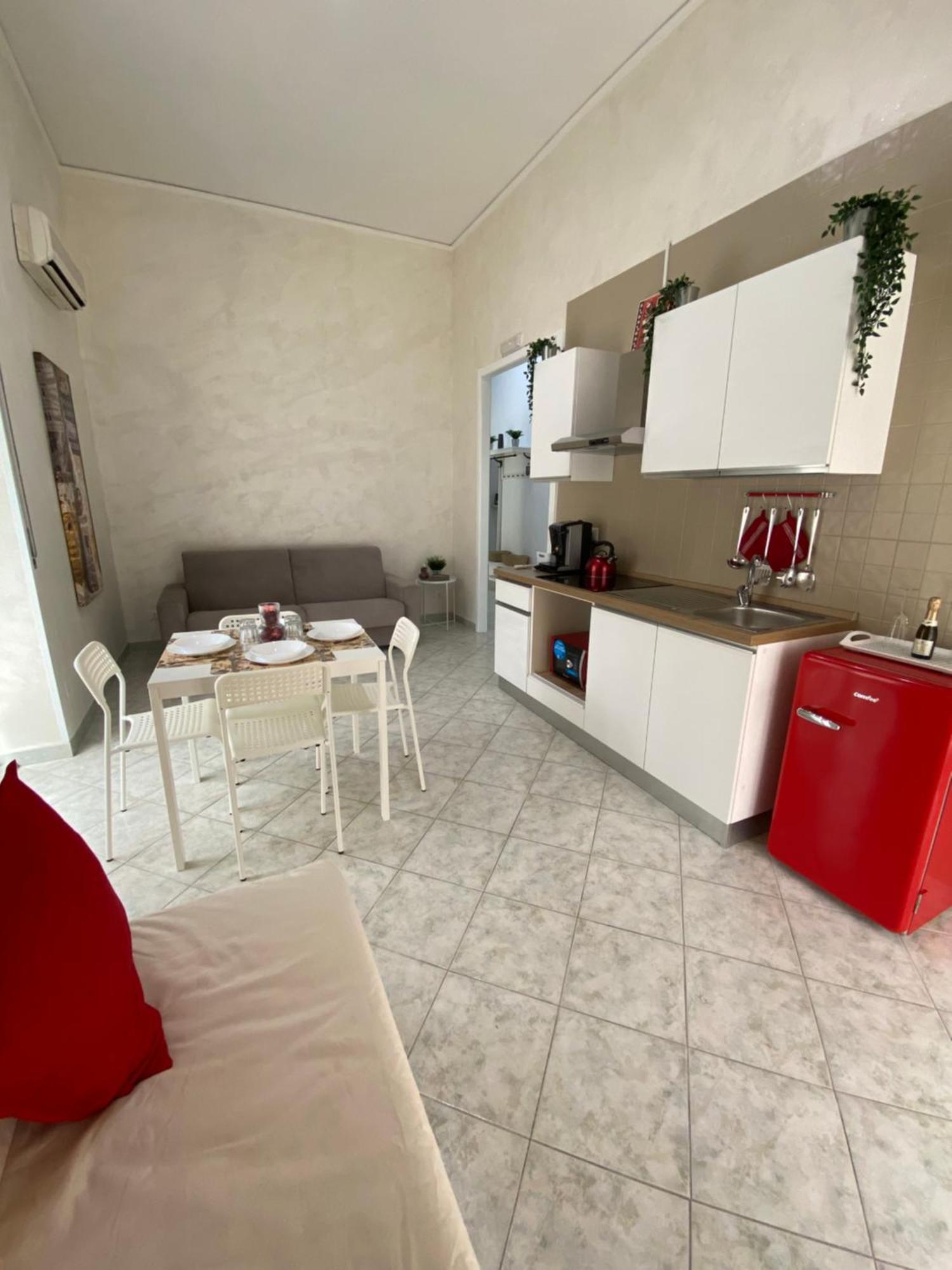 Ellebi Naples